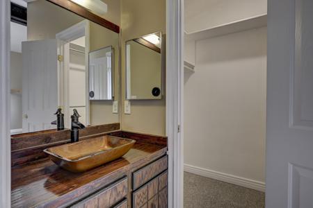 5926 Del Paz Dr, Colorado Springs, CO 80918