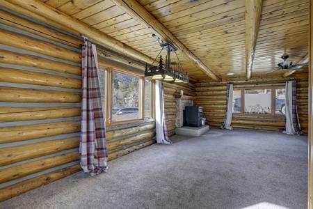 7915 Topeka Ave, Cascade, CO 80809